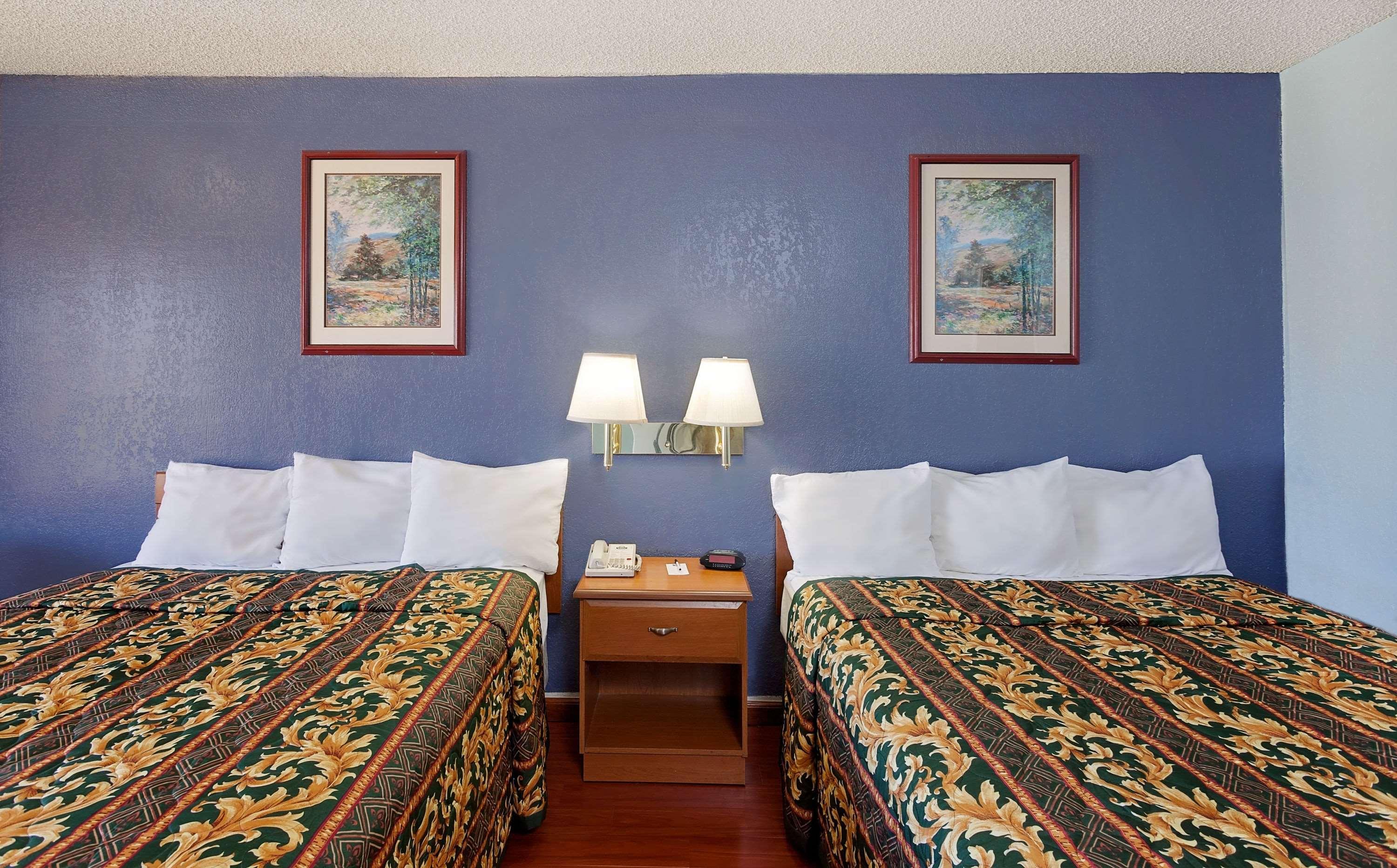 Knights Inn Palmdale Bagian luar foto