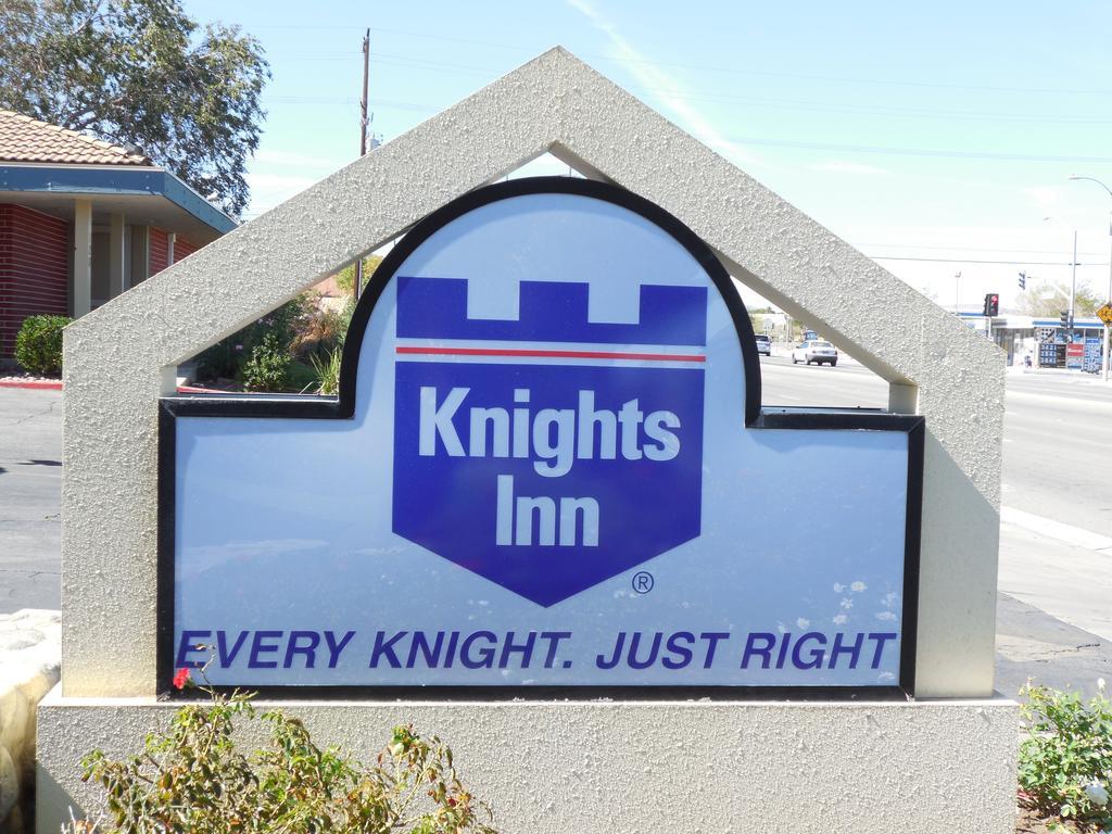 Knights Inn Palmdale Bagian luar foto