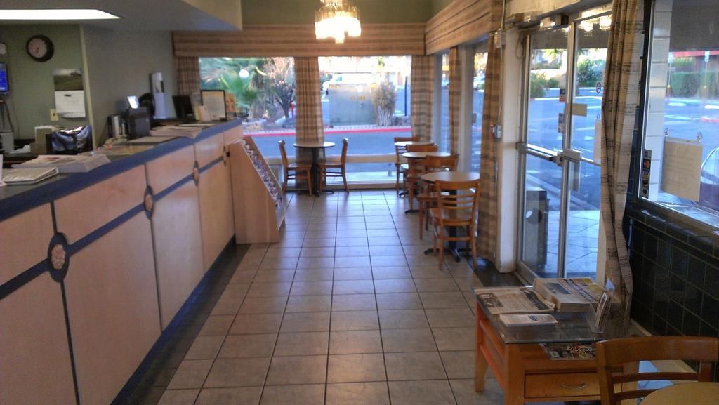 Knights Inn Palmdale Bagian luar foto